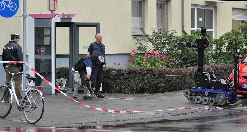 Kofferbombe entschaerft Koeln Graeffstr Subbelratherstr P097.JPG